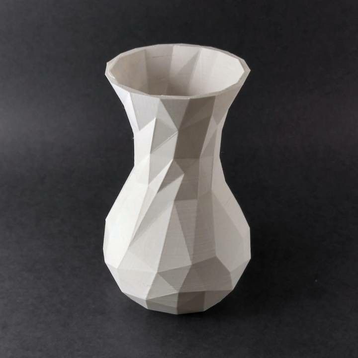 Какой формы ваза