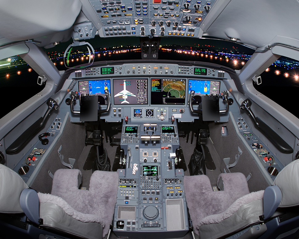 Управление реактивным самолётом Gulfstream G550