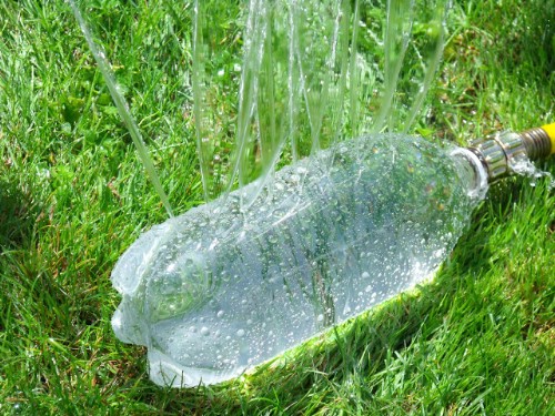 Lawn Sprinkler - 20 Fun and Creative Crafts with Plastic Soda Bottles