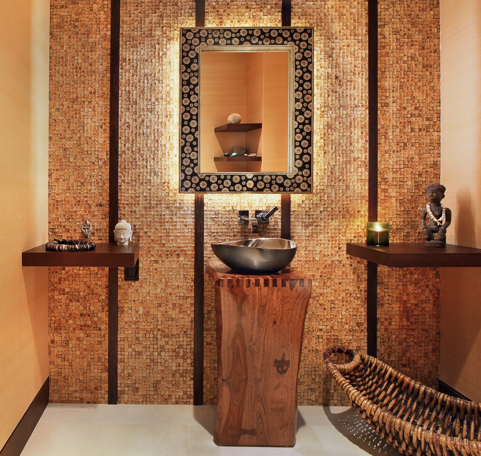 Деревянная мебель в интерьере египетской ванной