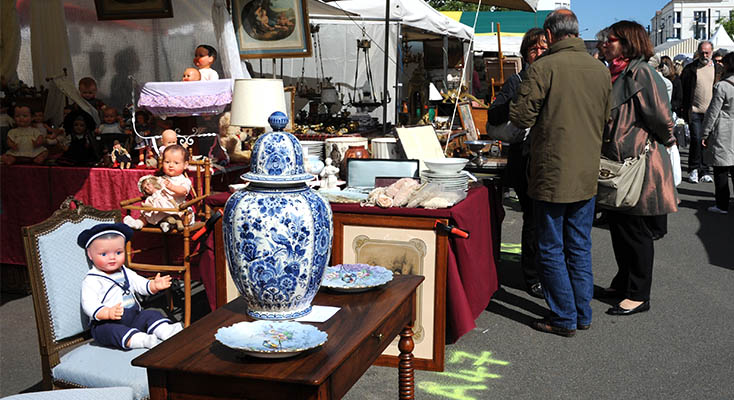 Антиквариат на рынке Marché aux puces