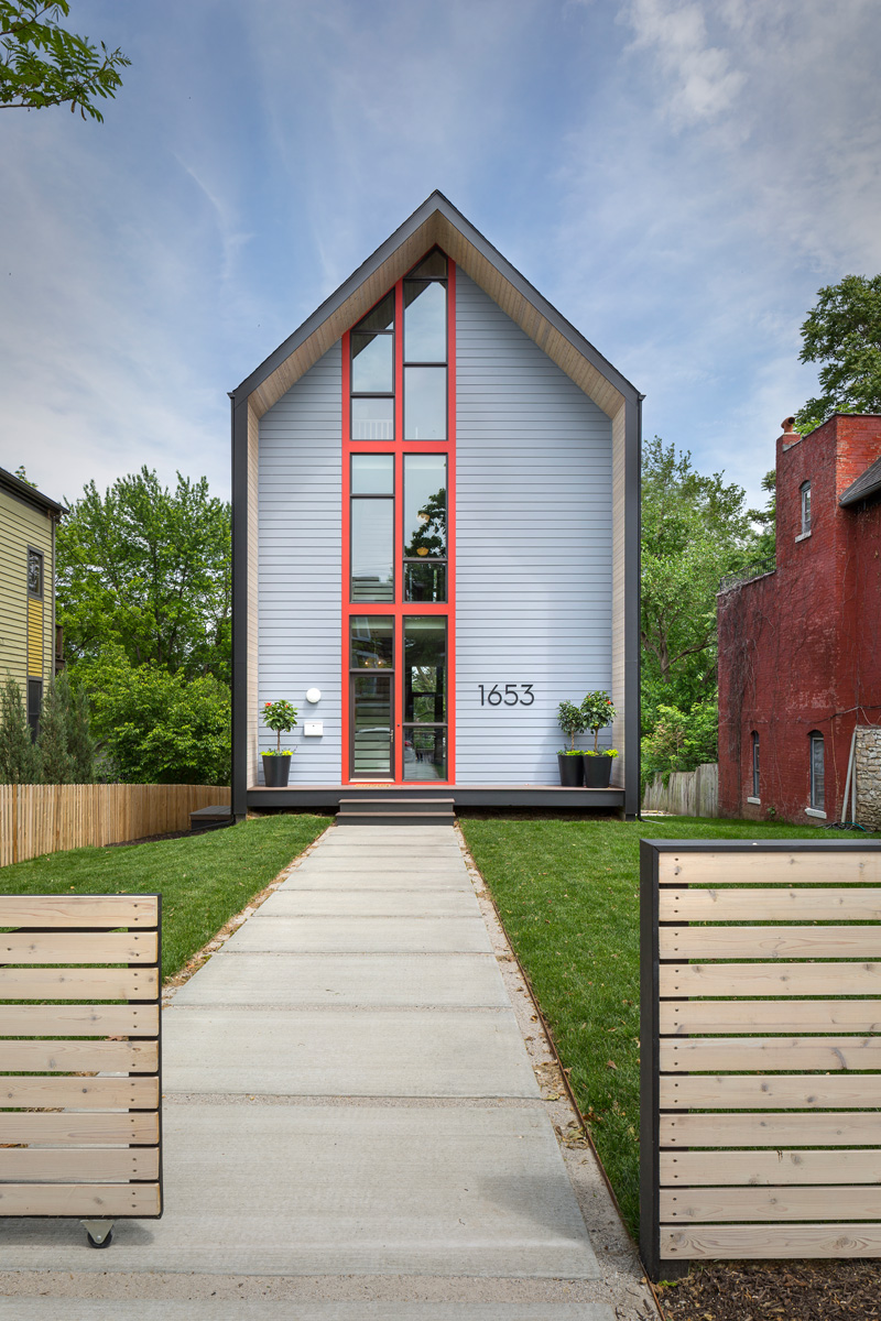 1653 Residence: A Stunning Simple Modern in Kansas City