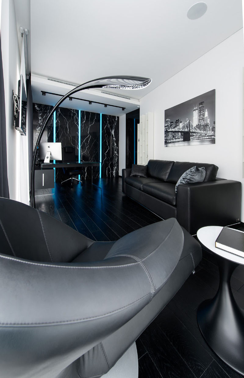 Black and White apartment home office