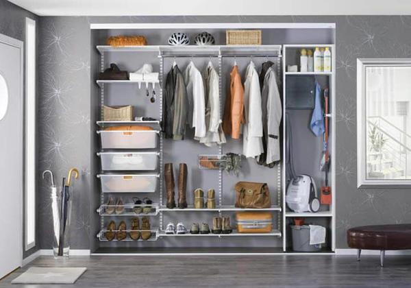 Каждая из систем хранения вещей для гардеробной имеет свои преимущества и недостатки
