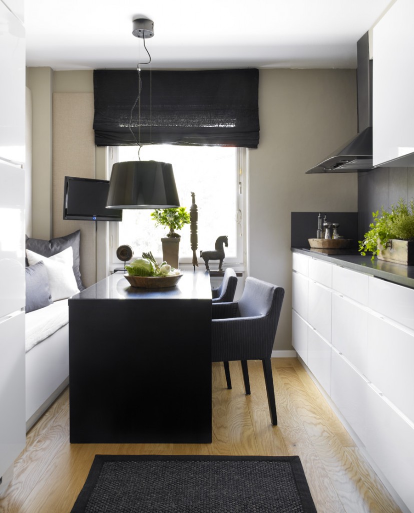 Чёрно-белый дизайн небольшой кухни