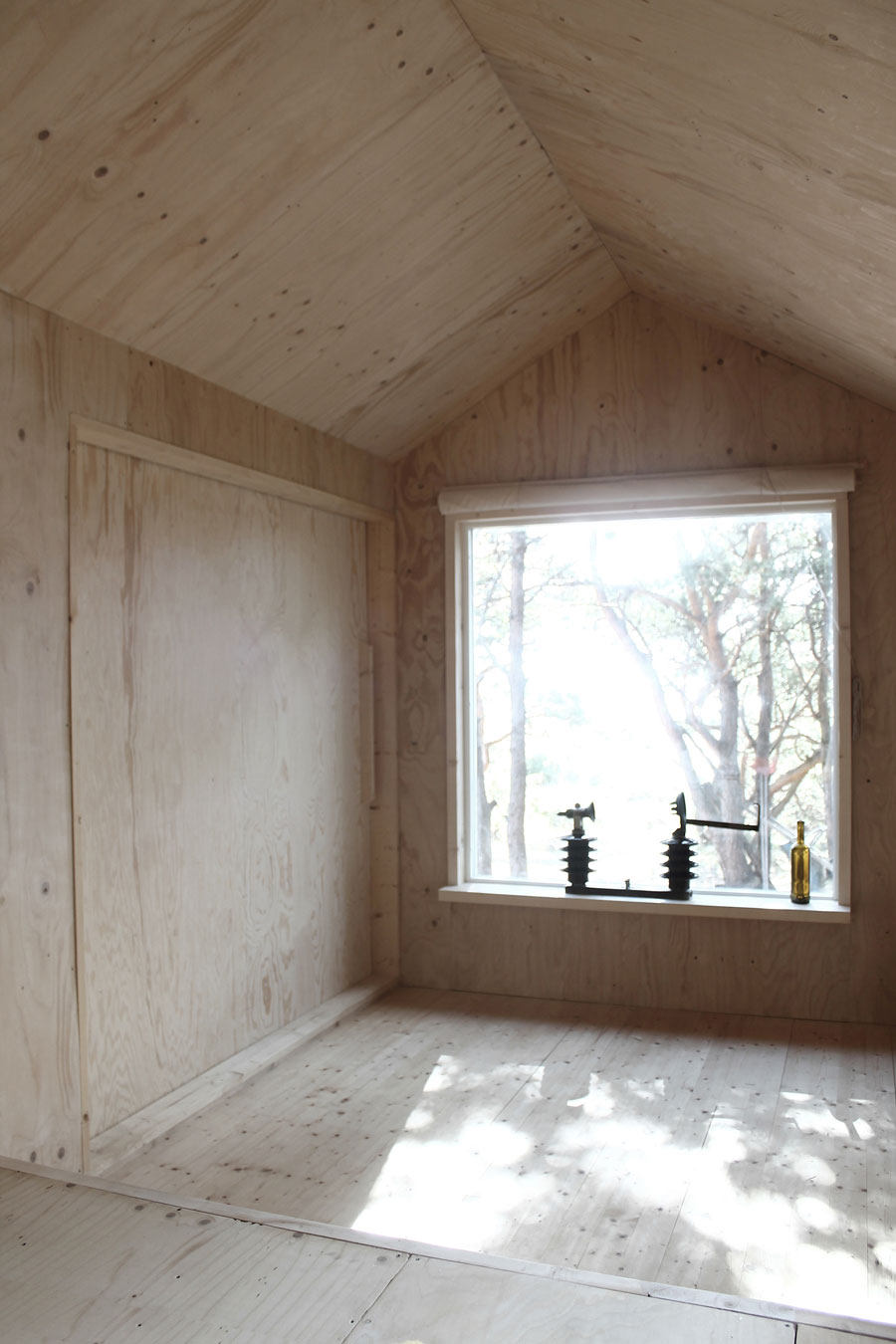 Интерьер мини-дома Ermitage Cabin в Швеции