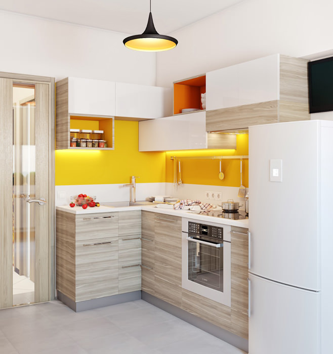 Шикарный интерьер кухни с жёлтым фартуком