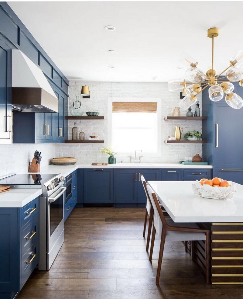 современная синяя кухня