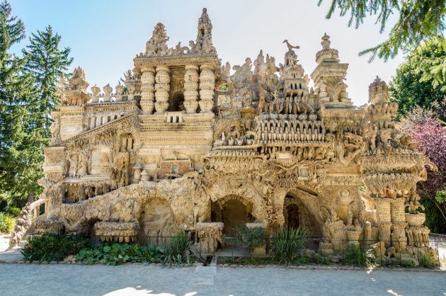 Дворец Ideal Palace архитектура Европы: Ideal Palace in Hauterives, France