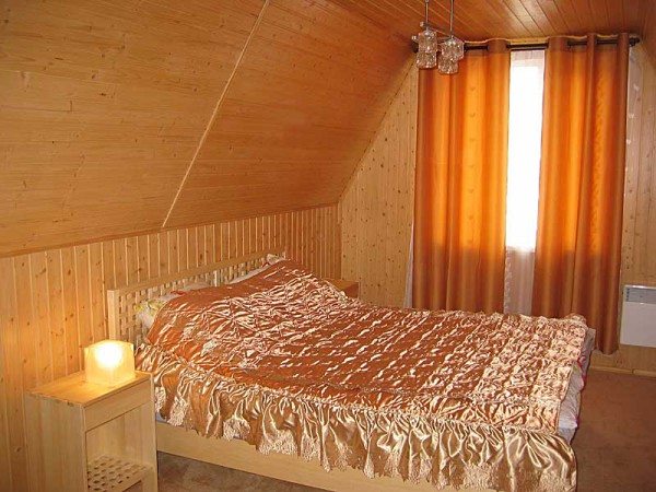 На фото облицовка из дерева. На фото облицовка из дерева.