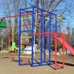 Металлическая игровая площадка 