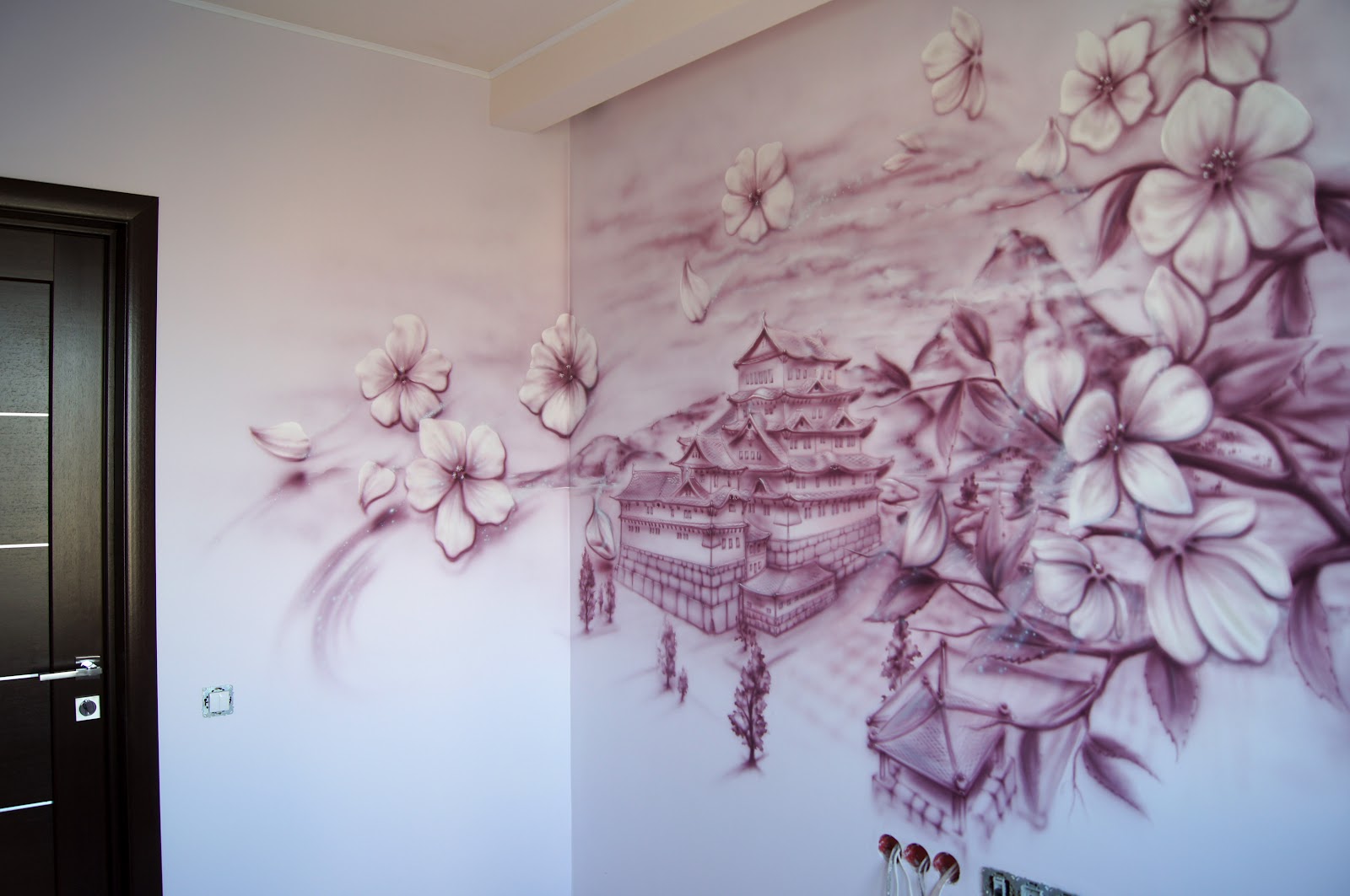 Рисунок на стене в японском стиле