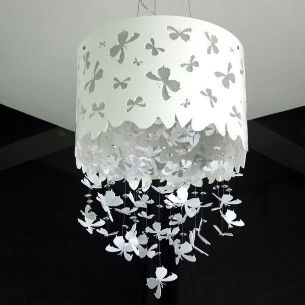 светильник из бумаги с бантиками и бабочками