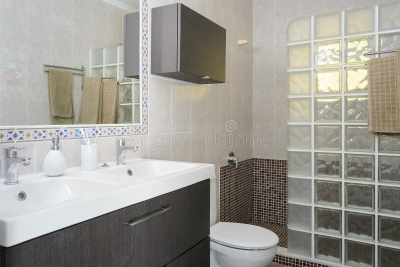 Modern bathroom royalty free stock photos