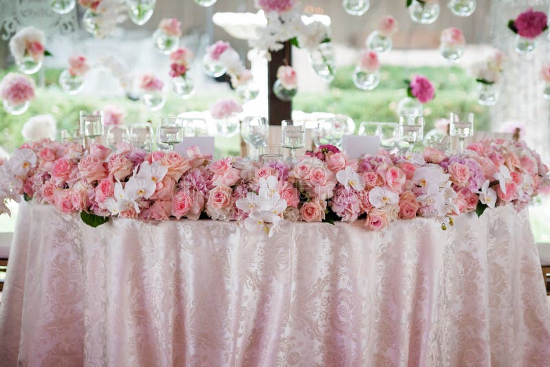 Wedding decor in the restaurant royalty free stock photography