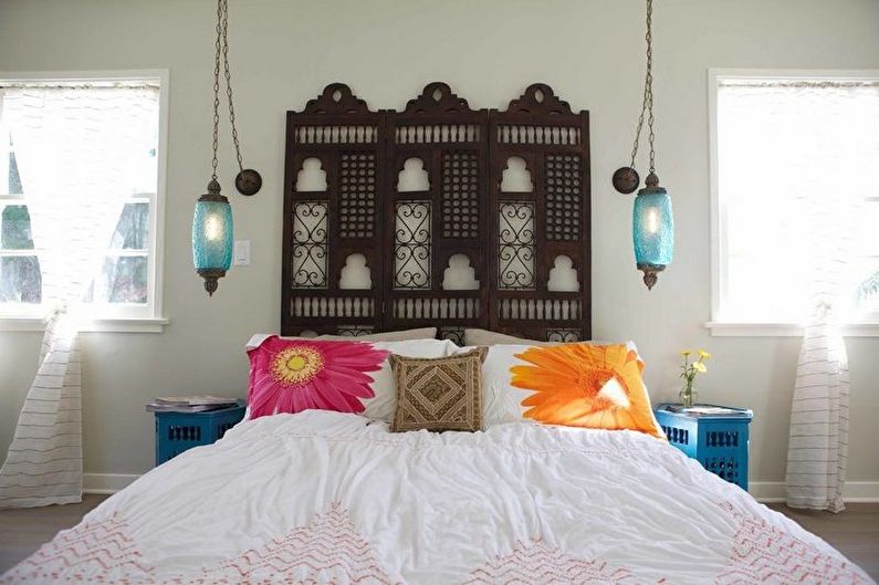 Бирюзовая спальня в средиземноморском стиле - Дизайн интерьера