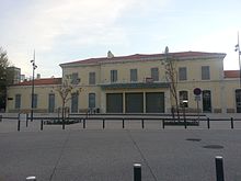 Façade de la gare de Salon-de-Provence