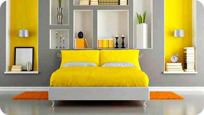 вариант использования красивого желтого цвета в интерьере комнаты