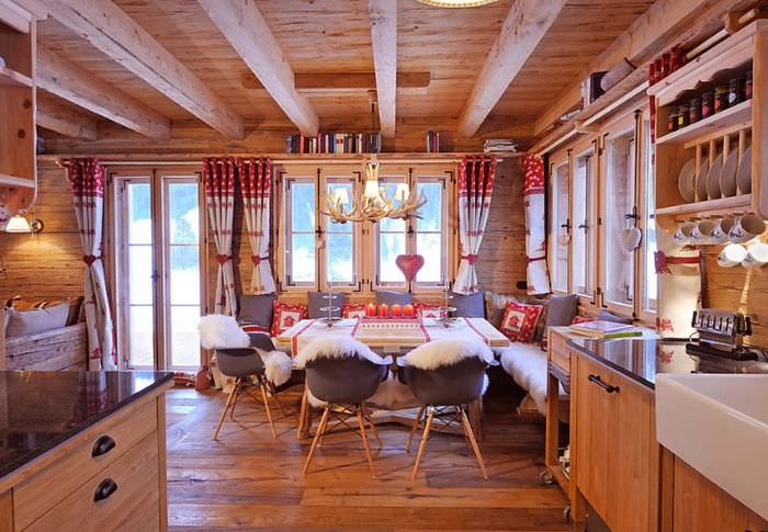 Кухня-столовая в стиле альпийского шале