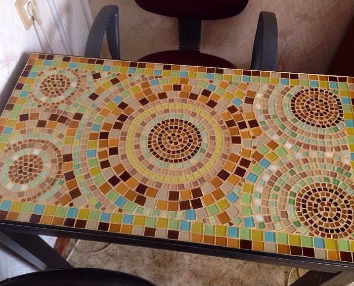 Мозаика для декора стола.