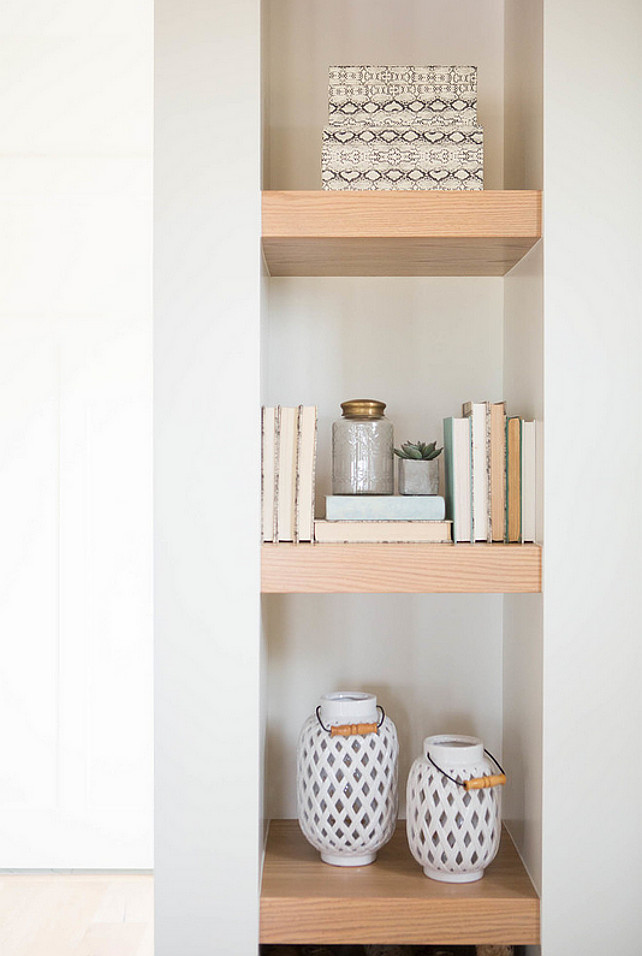Bookshelf Books. Decorating bookshelves with books and decorative accessories. #Bookshelves #Bookshelf #Acessories #Decor Ashley Winn Design.