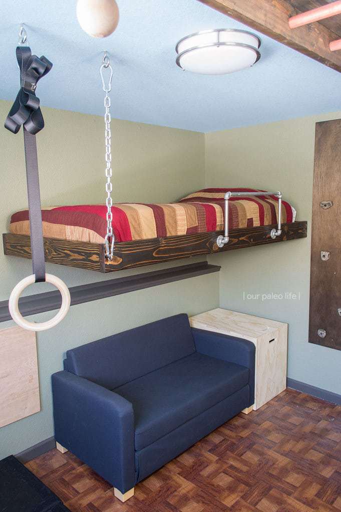 Suspended Bed in a Kid