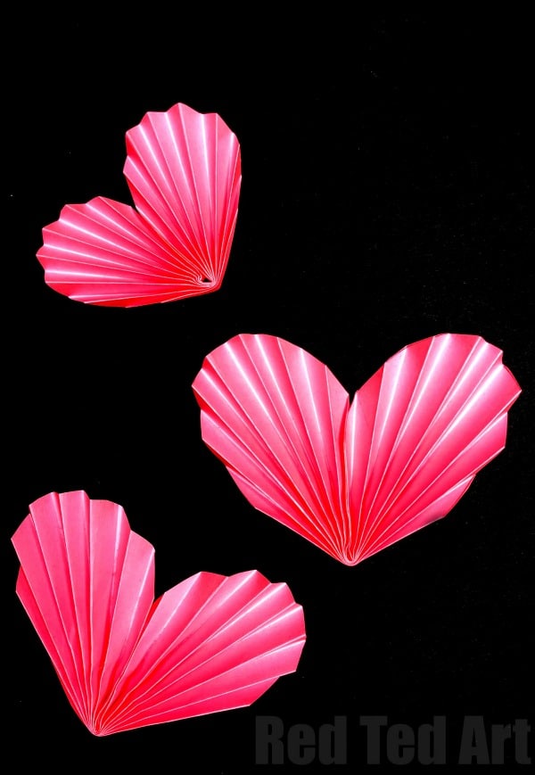 3D Paper Hearts. This is an easy Paper Heart Craft for kids. Learn how to make this accordion heart quickly and easily. Once you make one paper heart.. you won