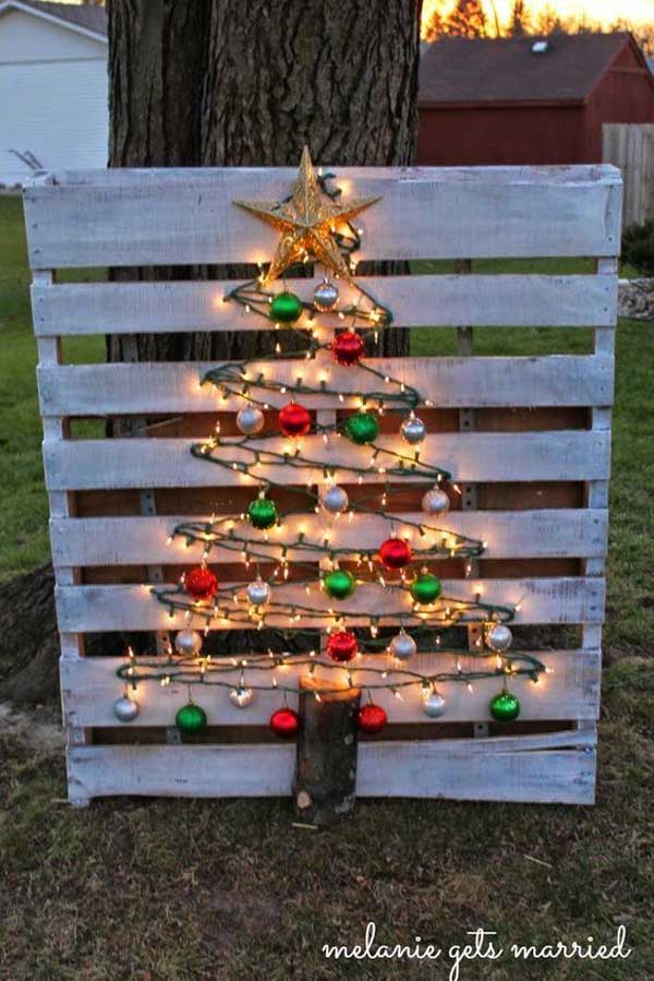 decorate-outdoor-tree-this-christmas-9